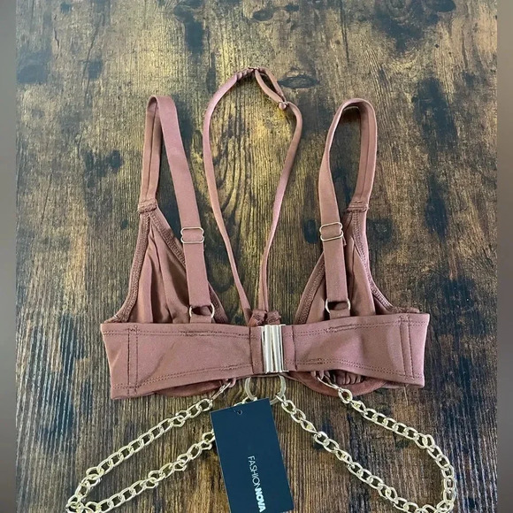 FashionNova Chocolate Brown Chain Top - Picture 7 of 9